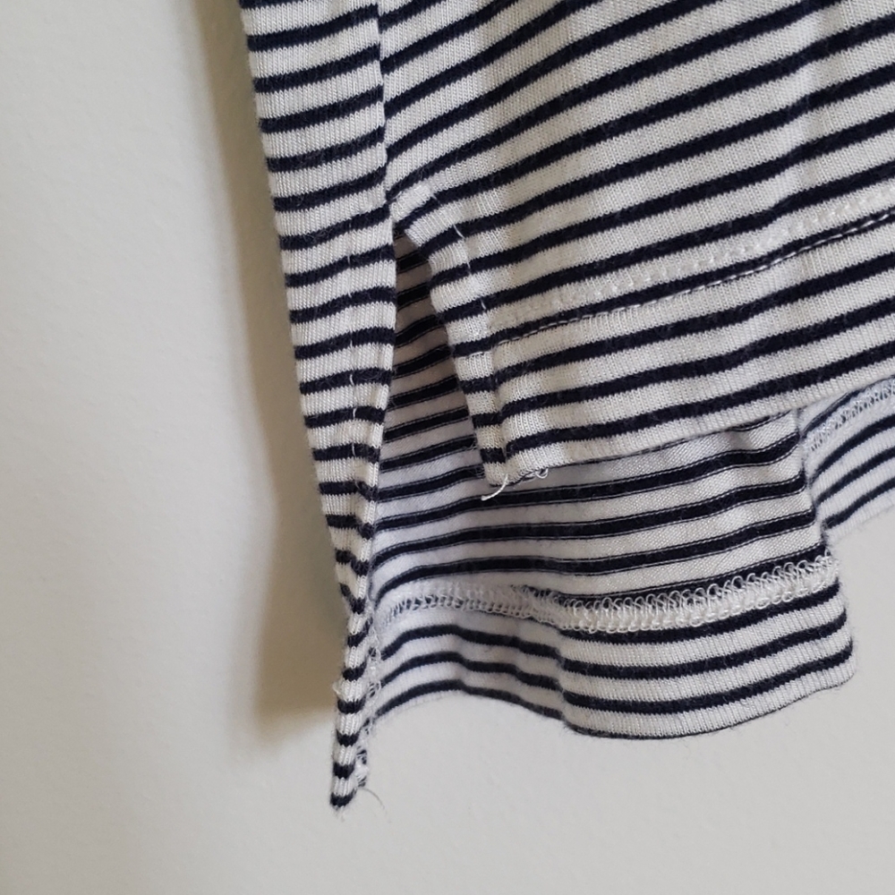 Isela Ruffle Sleeved Top - Picture 4 of 7